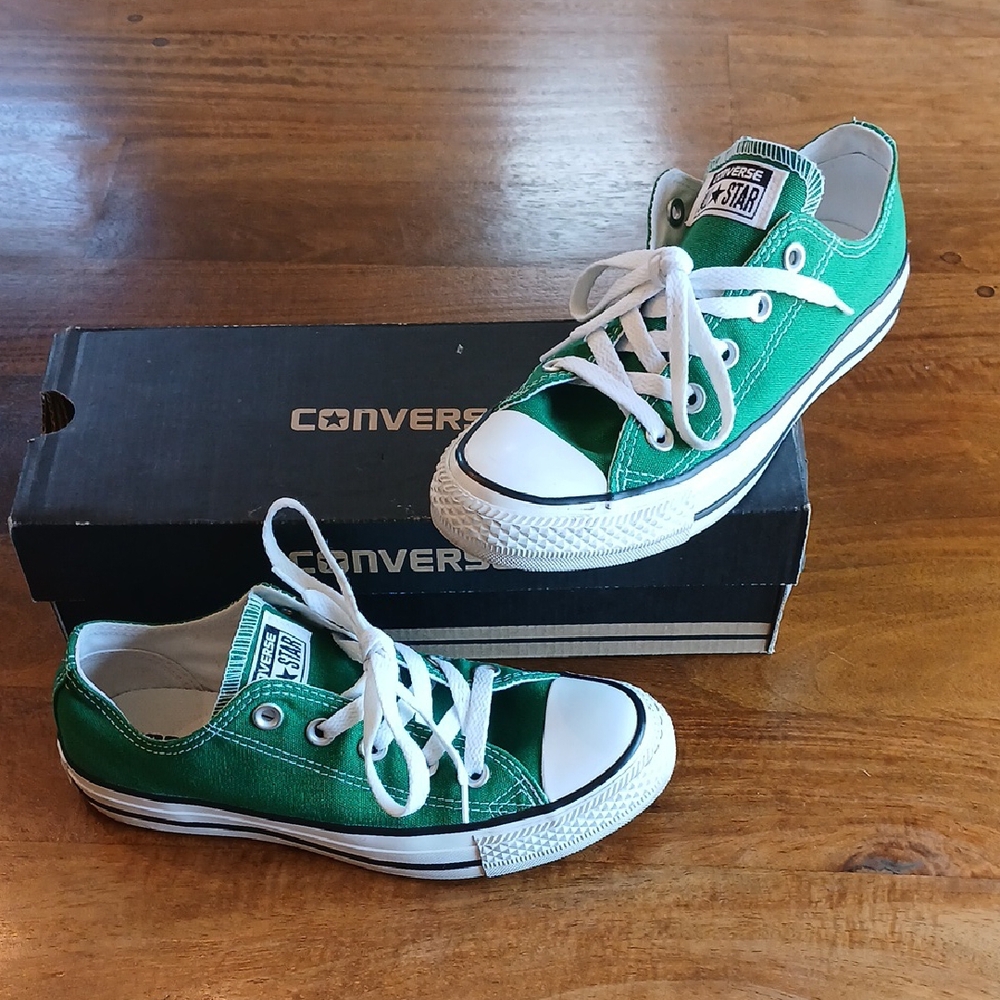 Converse Green and White Chuck Taylor Sneakers Lightly Worn
